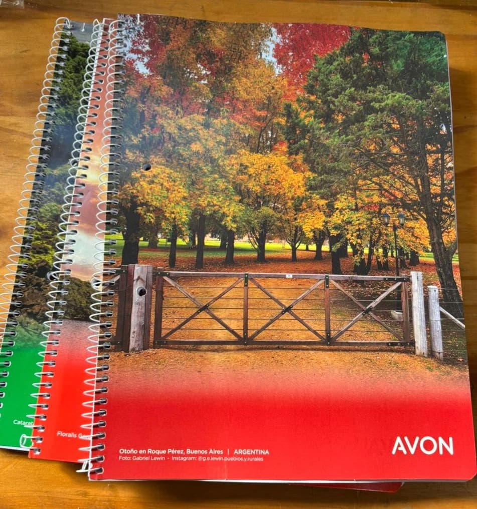 Cuaderno Universitario Avon